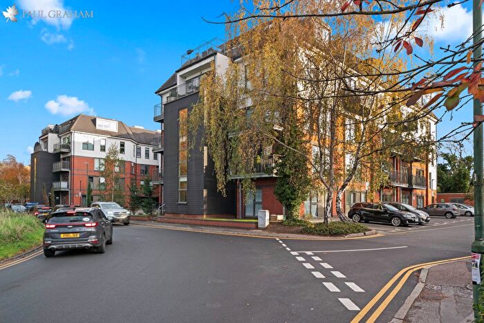 1 Bedroom Flat For Sale In Mill Green Road, Mitcham, CR4
