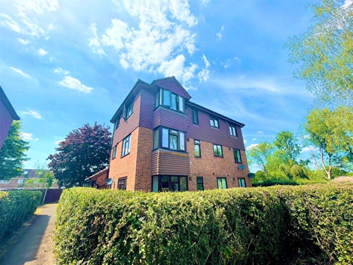 Apartment To Rent In Willow Court, Skipton Way, Horley, Surrey, RH6