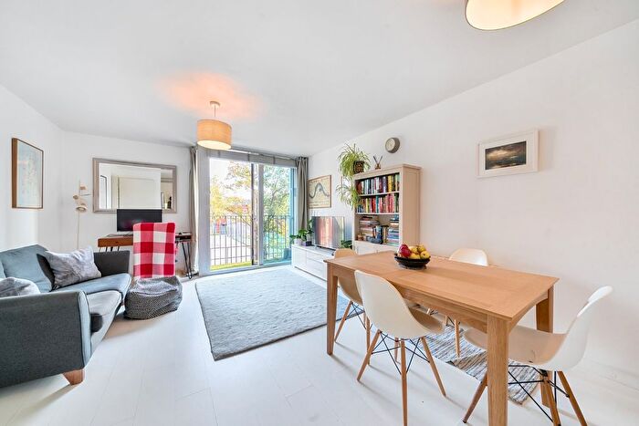 1 Bedroom Flat For Sale In Lillie Road, London, SW6