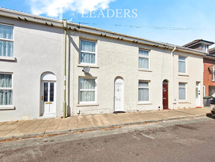 3 Bedroom Terraced House To Rent In Victoria Street, PO12