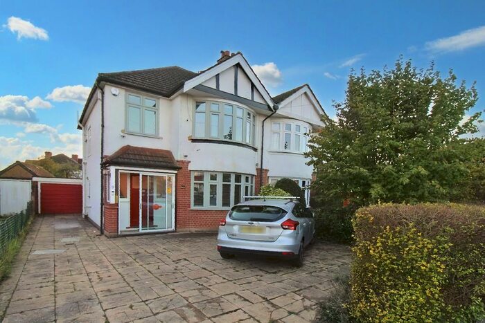 3 Bedroom Semi-Detached House To Rent In Highfield Road, Surbiton, KT5