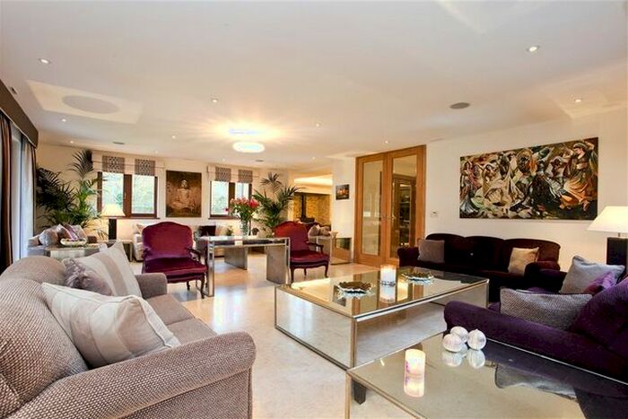 6 Bedroom Detached House For Sale In Beverley Lane, Kingston Upon Thames, KT2