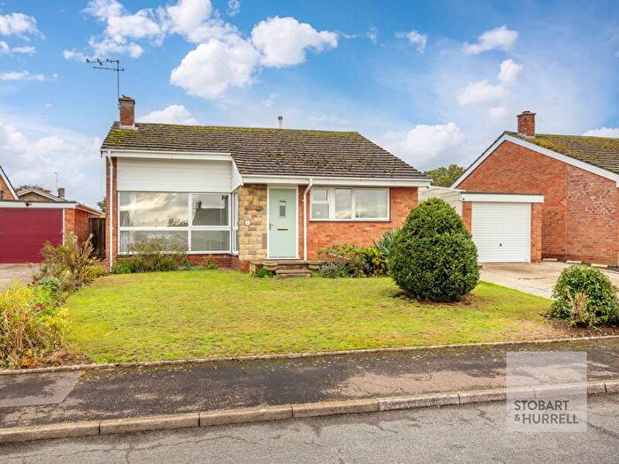 3 Bedroom Detached Bungalow For Sale In Merlin Close, Hoveton, Norfolk, NR12