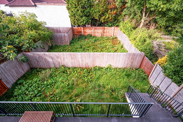 1 Bedroom Flat To Rent In Hendon Way, London, NW4
