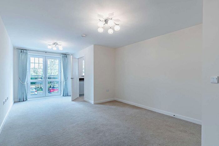 1 Bedroom Flat To Rent In Willaston, CH64