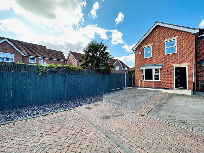 3 Bedroom End Of Terrace House For Sale In Captains Close, Goole, DN14