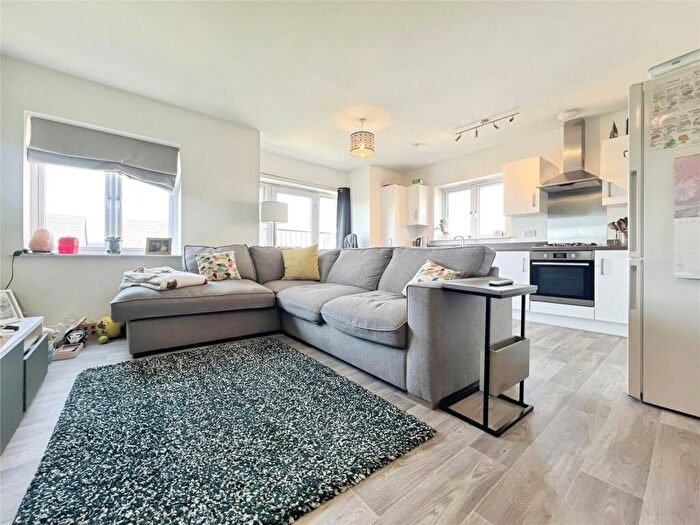 2 Bedroom Apartment For Sale In Trussell Road, Warfield, Bracknell, RG42