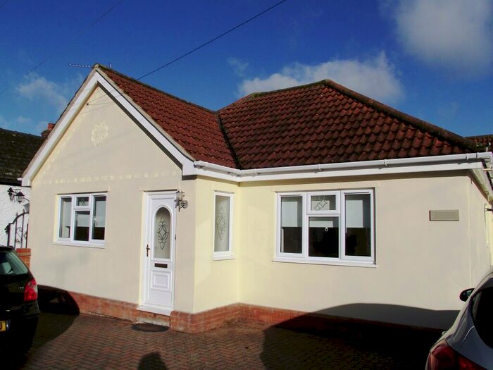4 Bedroom Detached Bungalow To Rent In Centre Drive, Newmarket, CB8
