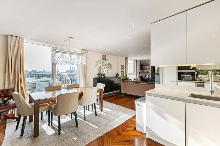 2 Bedroom Flat For Sale In Bridge Place, London, SW1V