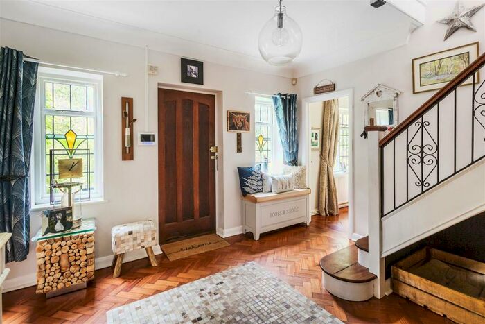 4 Bedroom Detached House For Sale In Newdigate Road, Beare Green, Dorking, RH5