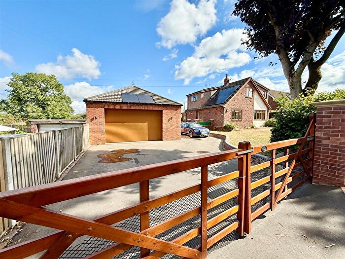 5 Bedroom Property For Sale In Post Office Road, Frettenham, NR12