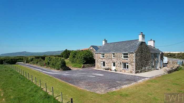 4 Bedroom Detached House For Sale In Barrach Fawr, Llangian, LL53
