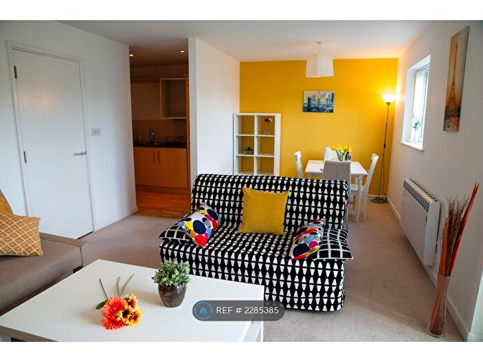 2 Bedroom Flat To Rent In West Bridgford, Nottingham, NG2