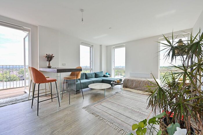 2 Bedroom Flat For Sale In Gayton Road, Harrow On The Hill, Harrow, HA1