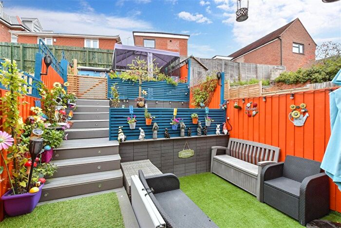 2 Bedroom Terraced House For Sale In Stainers Close, Ryde, Isle Of Wight, PO33