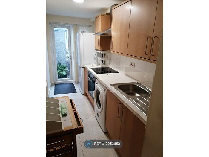 1 Bedroom Flat To Rent In Bedford Street Roath, Cardiff, CF24