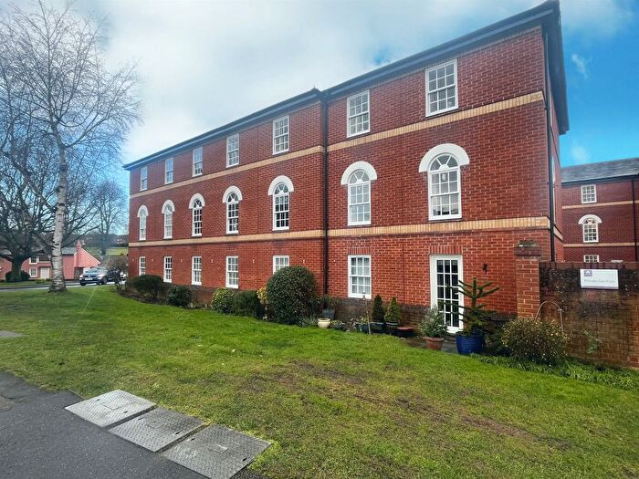 2 Bedroom Flat For Sale In Farmadine House, Saffron Walden, CB11
