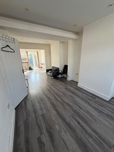 3 Bedroom Terraced House For Sale In Harwood Avenue, RM11