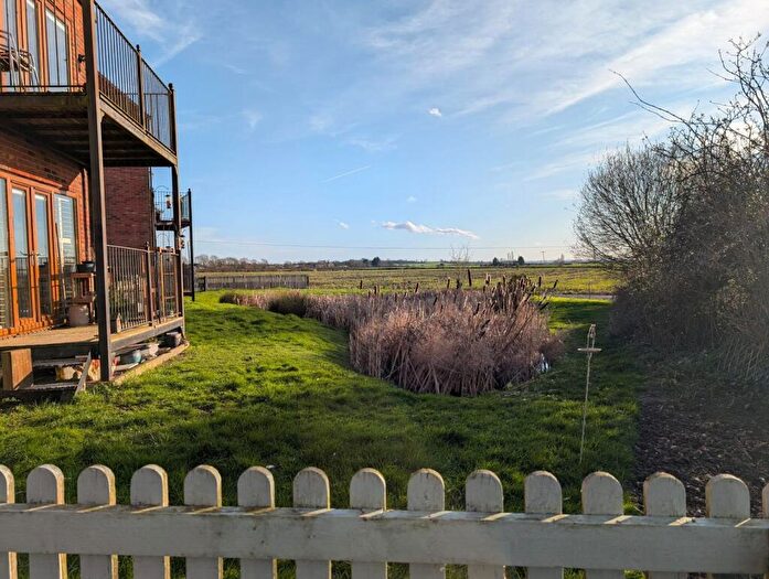 2 Bedroom Apartment For Sale In Peacocks Launde, Claypole, Newark, NG23