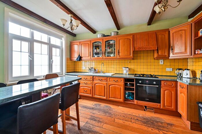 4 Bedroom Detached House For Sale In Firs Close, Forest Hill, London, SE23