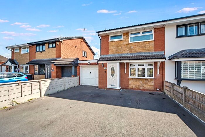 3 Bedroom Semi-Detached House For Sale In Silverdale Road, Orrell, WN5