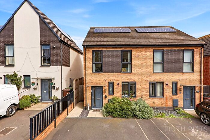 2 Bedroom Semi-detached House For Sale In Mallard Way, South Elmsall, WF9