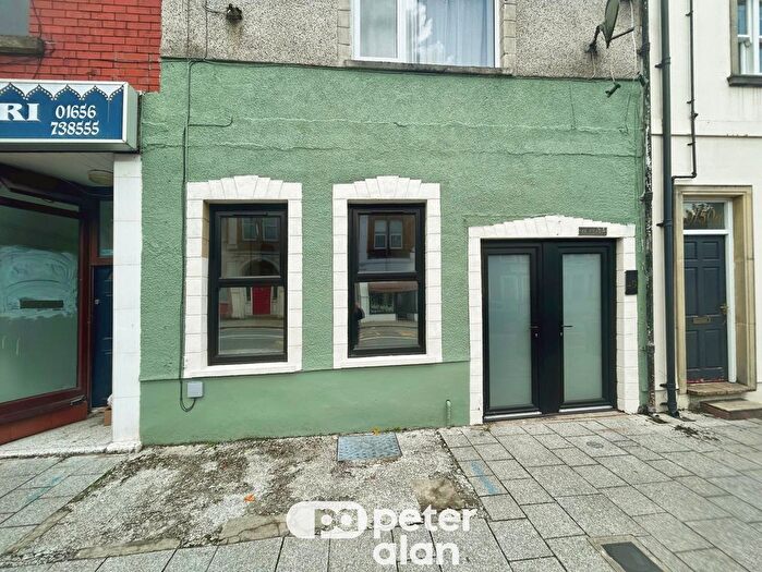 2 Bedroom Flat To Rent In Commercial Street, Maesteg, CF34
