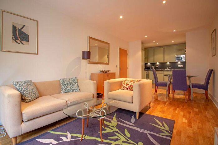1 Bedroom Flat To Rent In Pepys Street, Tower Hill, EC3N