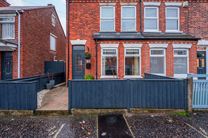 2 Bedroom Semi-Detached House For Sale In Roslyn Road, Gorleston, NR31