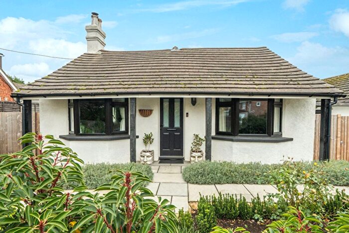 3 Bedroom Bungalow For Sale In Heath Lane, Farnham, GU9