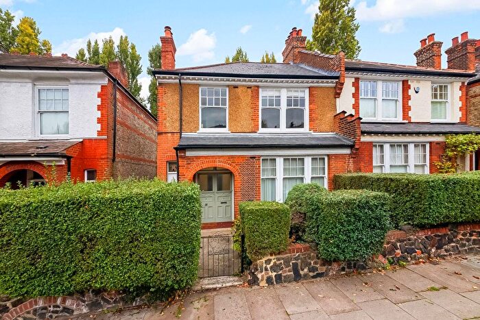2 Bedroom Flat For Sale In Princethorpe Road, London, Sydenham, SE26