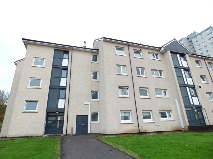 2 Bedroom Flat To Rent In E Nile Street, Greenock, PA15