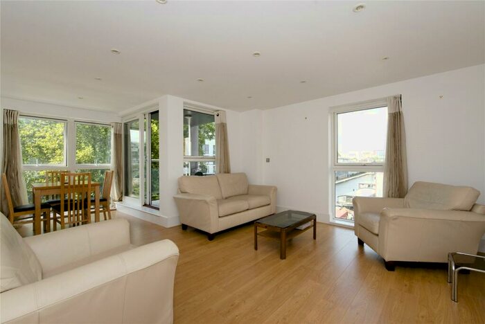 3 Bedroom Flat To Rent In Shepherdess Walk, Angel Wharf, N1
