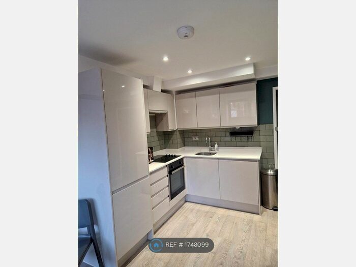 Studio To Rent In Clarendon Road, Watford, WD17