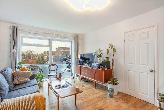 1 Bedroom Apartment To Rent In Northfield Road, London, N16