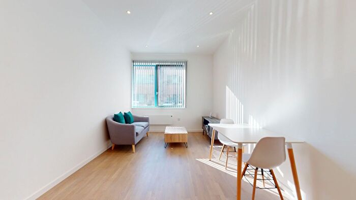 Studio To Rent In Riverbank Way, Brentford, TW8