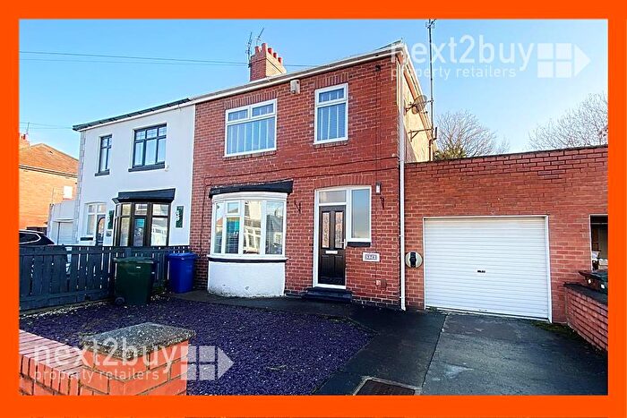 3 Bedroom Semi Detached House For Sale In Whinneyfield Road, Newcastle Upon Tyne, NE6