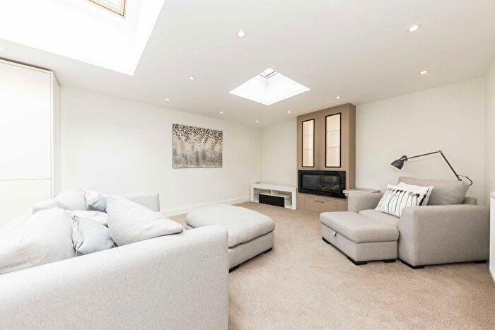 2 Bedroom Flat To Rent In Studley Grange Road, London, W7
