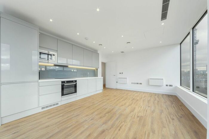 2 Bedroom Flat To Rent In Westgate House, West Gate, London, W5