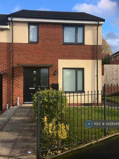 3 Bedroom Semi-Detached House To Rent In Summerset Avenue, Rochdale, OL11