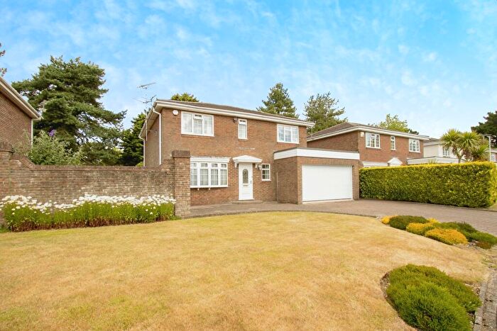 4 Bedroom Detached House For Sale In Wishart Gardens, Muscliff, Bournemouth, Dorset, BH9