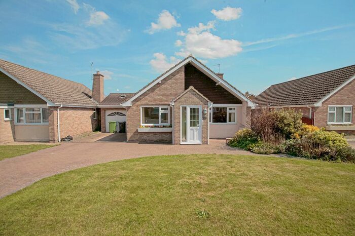 3 Bedroom Detached Bungalow To Rent In St Johns Road, Grove, Wantage, OX12