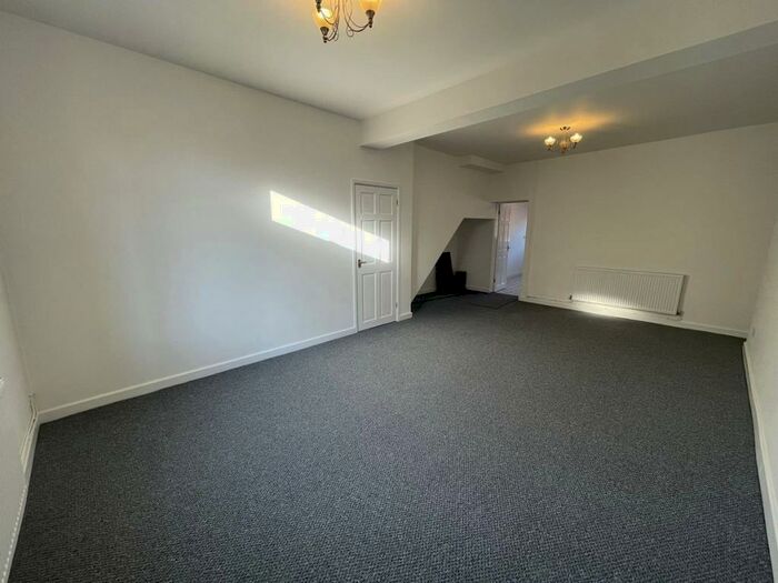 3 Bedroom Terraced House To Rent In Primrose Street, Tonypandy - Tonypandy, CF40