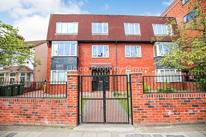 1 Bedroom Flat To Rent In Bramley House, Cranbrook Road, Ilford, IG2