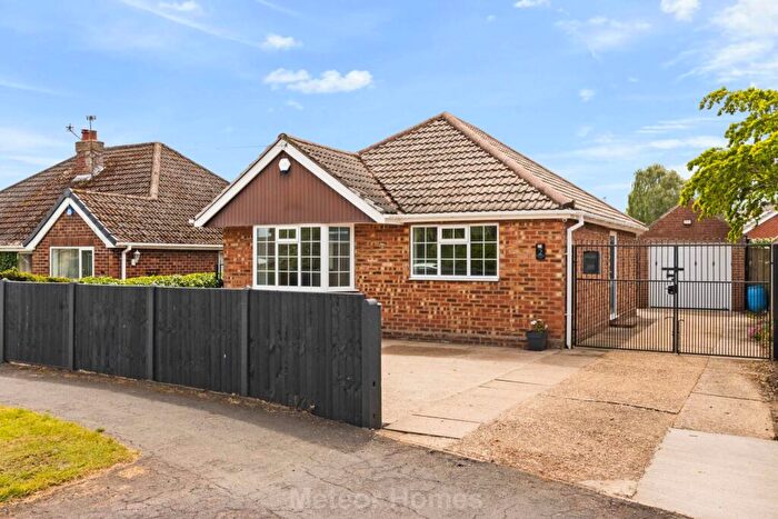 2 Bedroom Detached House For Sale In Westfield Road, Waltham, DN37