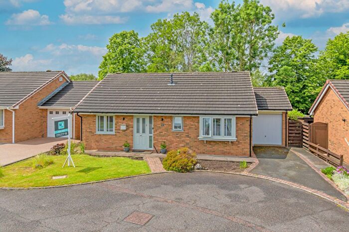 2 Bedroom Detached House For Sale In Sharon Park Close, Grappenhall, WA4