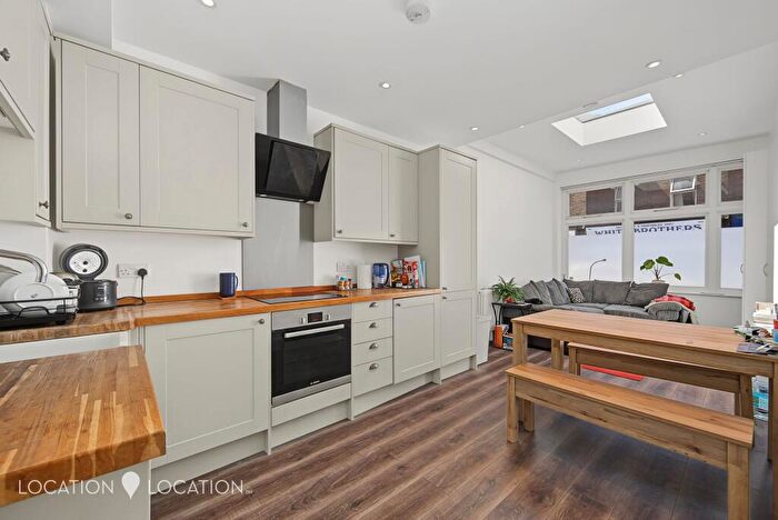1 Bedroom Flat For Sale In Blackstock Road, N4
