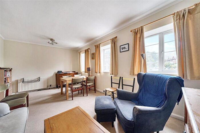 3 Bedroom Flat For Sale In Kirkdale Corner, Westwood Hill, London, SE26