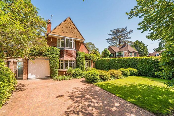 5 Bedroom Detached House For Sale In York Road, Weybridge, KT13