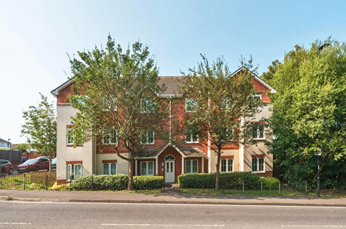 2 Bedroom Apartment For Sale In Bursledon Road, Southampton, Hampshire, SO19